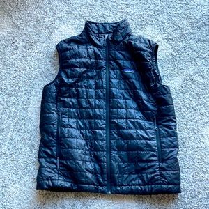 Patagonia black nano puff vest